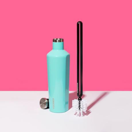 bottle-brush-k9 accessories_bottlebrush_lifestyle.jpg